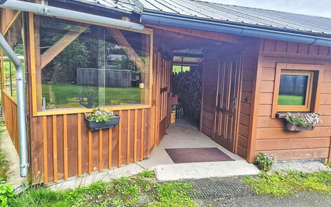 Velke Karlovice 300: Bois, Cabanon, Chalet, Batiments Jardin, Dur, Tache De Bois, Ombre, Cabane En Rondins, Arrière-Cour, Siding