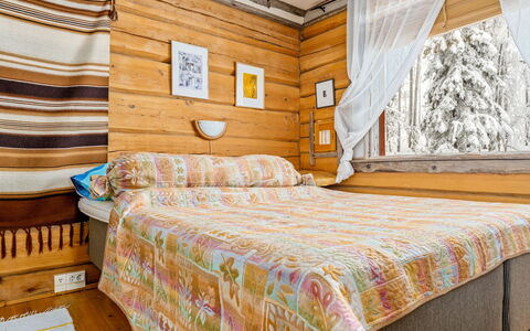 Kivalikkolampi: Bois, Domicile, Chambre, Meubles, Chalet, Lit, Tache De Bois, Cabane En Rondins, Dur, Drap De Lit