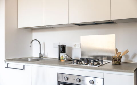 Suite Sinfonia Oro: Appareil De Cuisine, Cuisine, Comptoir, Principaux Appliance, Électroménager, Design Intérieur, Cabinetry, Cuisinière, Le Fourneau, Meubles