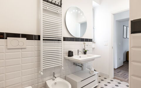 Suite Sinfonia Oro: Design Intérieur, Sol, Sol, Luminaire Plomberie, Évier, Lavabo, Domicile, Plomberie, Salle De Bains, Pièce