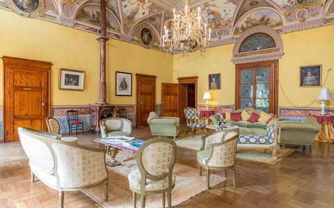 Villa Lemura 16+4: Design Intérieur, Meubles, Plafond, Sol, Sol, Éclairage, Pièce, Chaise, Salon, Canapé