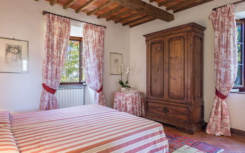 Villalta 18+2: Meubles, Lit, Design Intérieur, Mur, Chambre, Sol, Drap De Lit, Literie, Linge, Textile