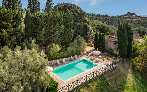 Frantusa 6+2: Piscine, Biens, Aménagement Paysager, Ferme, Eco Hôtel, Hacienda, Villa, Mélèze, Recours