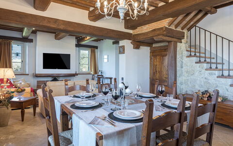 La Villetta di Dante 6: Meubles, Mur, Design Intérieur, Sol, Bois, Chaise, Table, Table Cuisine Et Salle A Manger, Salle À Manger, Plafond