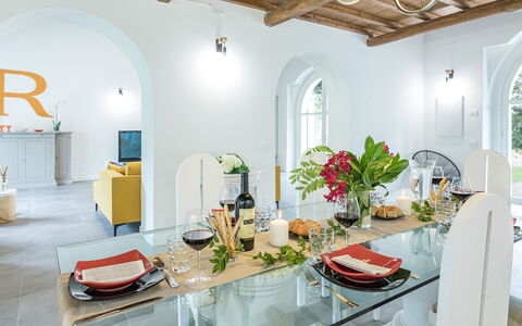 Villa Rasena 6: Meubles, Design Intérieur, Mur, Table, Sol, Éclairage, Chaise, Plafond, Salle À Manger, Table Cuisine Et Salle A Manger