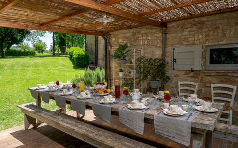 Il Molinaccio 14+2: Meubles, Table, Chaise, Table Cuisine Et Salle A Manger, Mobilier De Jardin, Tableau De Plein Air, Nappe De Table, Restaurant, Salle À Manger, Aliments