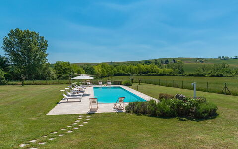 Alborata 10: Arbre, Piscine, Jardin, Pelouse, Aménagement Paysager, Biens, Prairie, Mobilier De Jardin, Ombre, Plantation