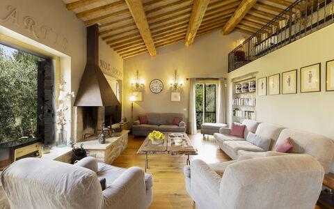 Casale delle Lavande 10: Meubles, Design Intérieur, Canapé, Mur, Sol, Domicile, Salon, Plafond, Pièce, Table
