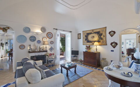 Casa Noemi 4+2: Meubles, Sol, Design Intérieur, Sol, Éclairage, Pot De Fleur, Chaise, Plante D'Appartement, Salon, Plafond