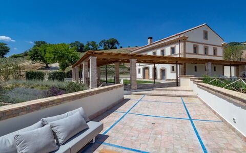 Dimora Montefiore 11: Biens, Villa, Hacienda, Balcon, Manoir, Ferme, Cour