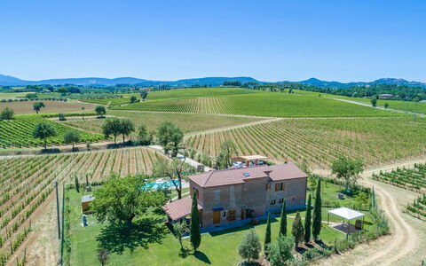 Il Grillo 10: Zone Rurale, Agriculture, Lot Terre, Paysage, Plantation, Plaine, Champ, Village, Ferme, Biens