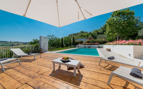 Casa Angela 6: Piscine, Recours, Composite, Mobilier De Jardin, Jardin, Eco Hôtel, Chaise, Ombre, Aménagement Paysager, Parapluie