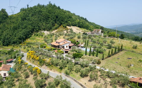 Villa Costanza 6: Paysage, Colline, Maison, Zone Rurale, Montagnes, Station De Montagne, Village, Pente, Biens, Village De Montagne