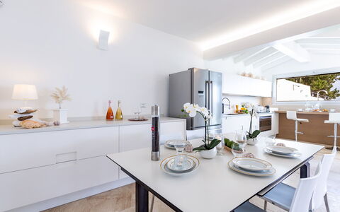 Villa Amar 4: Design Intérieur, Meubles, Cuisine, Comptoir, Sol, Domicile, Éclairage, Appartement, Plafond, Table
