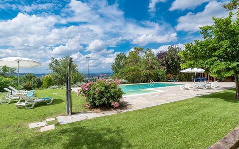 Villa Ambrah 12+1: Piscine, Jardin, Recours, Mobilier De Jardin, Eco Hôtel, Aménagement Paysager, Ville Resort, Parc, Balancelle, Villa