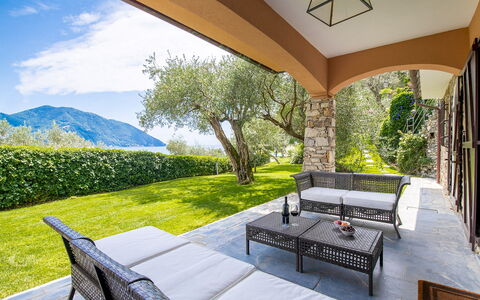 Villa Baia Blu 12: Meubles, Chaise, Recours, Mobilier De Jardin, Ombre, Eco Hôtel, Jardin, Biens, Porche, Balcon