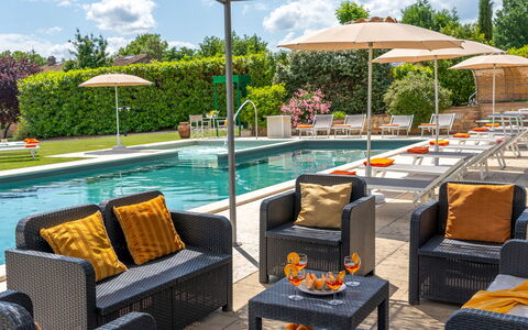 La Colonica 18: Piscine, Mobilier De Jardin, Meubles, Parapluie, Recours, Balancelle, Chaise, Tableau De Plein Air, Jardin, Eco Hôtel