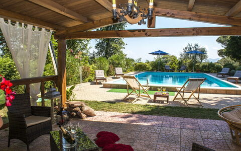 Villa Ombrosa 8: Piscine, Meubles, Recours, Chaise, Mobilier De Jardin, Eco Hôtel, Pot De Fleur, Jardin, Loisir
