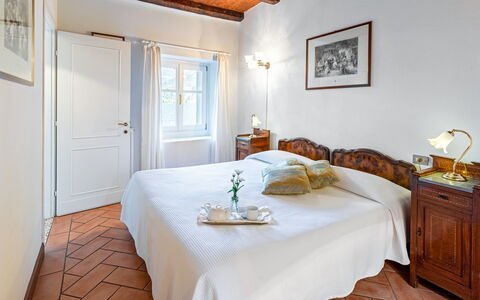 Villa Rivetta 6+2: Mur, Meubles, Sol, Design Intérieur, Sol, Chambre, Plafond, Lit, Pièce, Drap De Lit