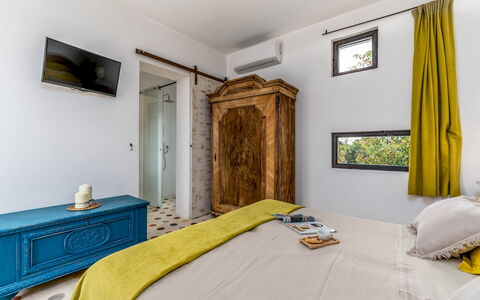 Trullo Santa Pazienza 6+3: Design Intérieur, Chambre, Meubles, Lit, Sol, Sol, Literie, Drap De Lit, Domicile, Pièce