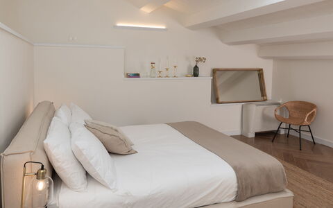 Villa Terre Normanne 10: Design Intérieur, Meubles, Chambre, Mur, Lit, Sol, Sol, Bois, Plafond, Pièce