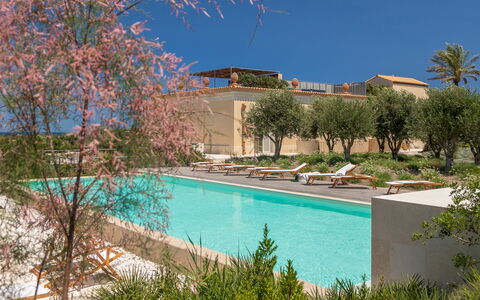 Villa Passo degli Aironi 12: Zone Résidentielle, Piscine, Biens, Recours, Hacienda, Eco Hôtel, Villa, Aménagement Paysager, Mobilier De Jardin, Cour