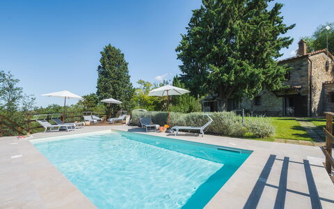 Podere Caprarecce 8: Bleu, Piscine, Biens, Mobilier De Jardin, Villa, Recours, Jardin, Aménagement Paysager, Ferme, Eco Hôtel