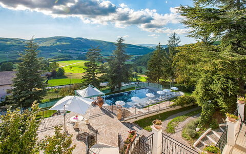 Villa Cappelletti 16+2: Piscine, Recours, Eco Hôtel, Aménagement Paysager, Parapluie, Biens, Ville Resort, Jardin, Mobilier De Jardin, Vallée