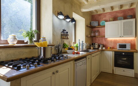 La Dama del Bosco 8+3: Cuisine, Appareil De Cuisine, Comptoir, Principaux Appliance, Design Intérieur, Meubles, Cabinetry, Cuisinière, Le Fourneau, Électroménager