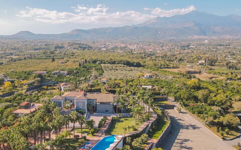 Villa Ingrid 12: Arbre, Paysage, Zone Résidentielle, Vue Du Ciel, Photographie Aérienne, Biens, Recours, Eco Hôtel, Hacienda