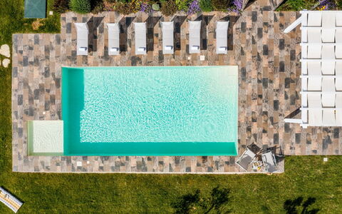 Dama dei Venti 6+2: Piscine, Recours, Mobilier De Jardin, Sol, Composite, Loisir, Eco Hôtel, Thermes, Caractéristique De L'Eau, Chaise
