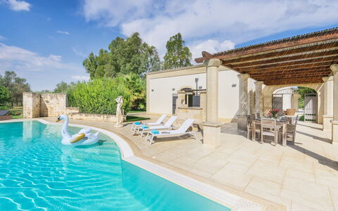 Villa la Dolce Vita 6: Architecture, Piscine, Composite, Biens, Hacienda, Villa, Aménagement Paysager, Conception, Manoir, Caractéristique De L'Eau