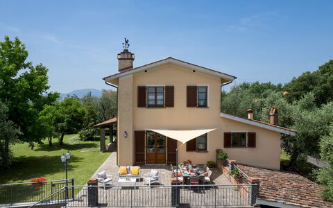 Villa Irene 6: Domicile, Maison, Zone Résidentielle, Toit, Chalet, Porche, Biens, Balcon, Ferme, Villa