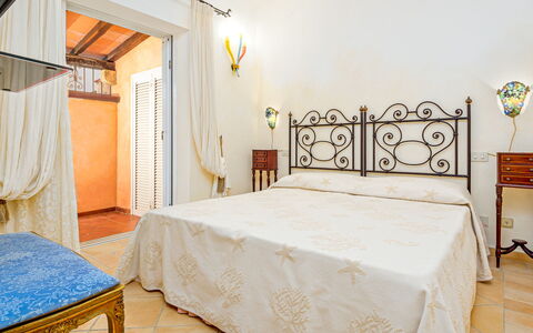 Villa Stella 6: Sol, Sol, Design Intérieur, Chambre, Lit, Meubles, Drap De Lit, Pièce, Plafond, Literie
