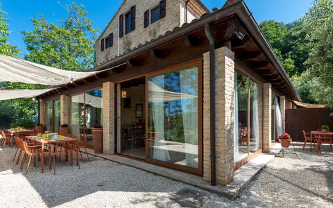 I Lauri 12: Bois, Domicile, Architecture, Maison, Chalet, Porte, Toit, Ombre, Structure En Plein Air, Porche