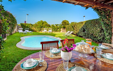 Casa Maestrale 6: Piscine, Recours, Jardin, Eco Hôtel, Aménagement Paysager, Mobilier De Jardin, Loisir, Pelouse, Hacienda, Biens