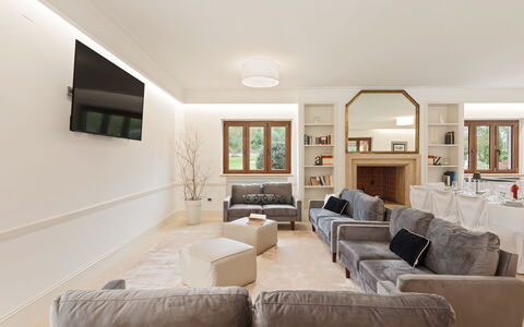Tenuta Esdra 20: Meubles, Design Intérieur, Mur, Sol, Canapé, Sol, Plafond, Bois, Salon, Pièce