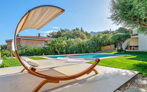 Villa la Marina 5+1: Ombre, Loisir, Mobilier De Jardin, Jardin, Eco Hôtel, Pelouse, Aménagement Paysager, Hacienda, Villa, Recours