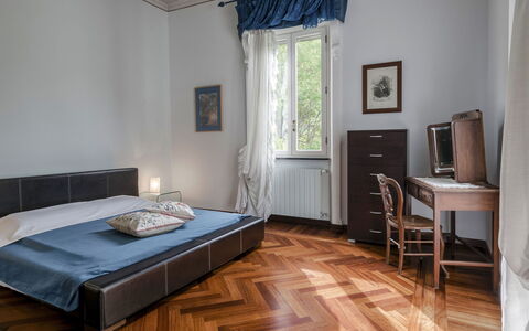 Villa Liberty Albisola 6+2: Meubles, Design Intérieur, Lit, Sol, Sol, Chambre, Bois, Drap De Lit, Pièce, Literie