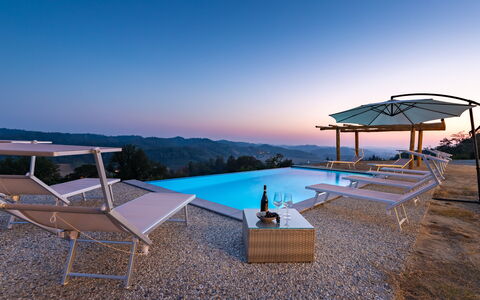 Casa Leonarda 8+2: Bleu, Piscine, Recours, Mobilier De Jardin, Eco Hôtel, Balancelle, Loisir, Parapluie, Chaise, Ombre