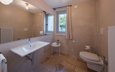 Opuntia Trulli e Lamie 10: Luminaire Plomberie, Mur, Sol, Salle De Bains, Sol, Design Intérieur, Évier, Robinet, Lavabo, Plomberie