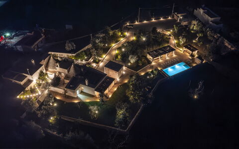 Opuntia Trulli e Lamie 10: Piscine, Nuit, Recours, Zone Résidentielle, Minuit, Éclairage Paysager, Biens, Eco Hôtel, Hôtel
