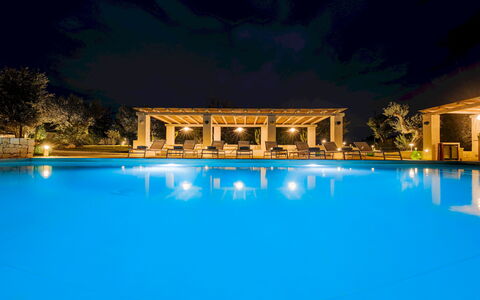 Opuntia Trulli e Lamie 10: Piscine, Bleu, Recours, Thermes, Eco Hôtel, Miroir D'Eau, Réflexion, Biens, Mobilier De Jardin, Hacienda