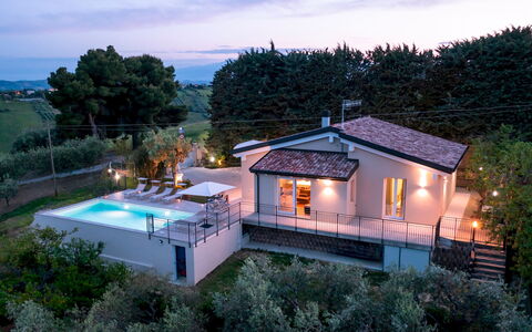 Dimora Campo delle Mura 4+2: Piscine, Recours, Biens, Villa, Ferme, Cour, Hacienda, Eco Hôtel, Thermes, Balcon