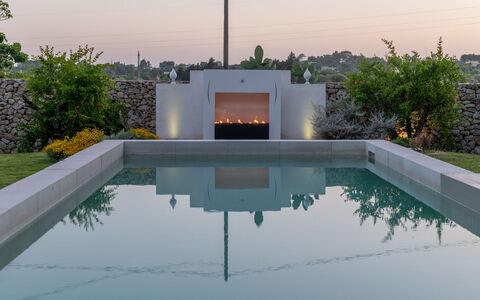 Masseria Muto 6: Composite, Jardin, Piscine, Caractéristique De L'Eau, Béton, Aménagement Paysager, Ombre, Matériau Naturel, Conception, Éclairage Paysager