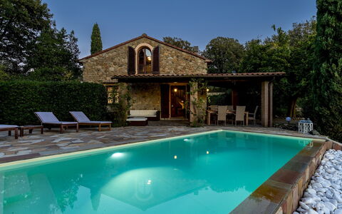 La Nula 4: Piscine, Biens, Chalet, Hacienda, Recours, Eco Hôtel, Ferme, Villa, Arrière-Cour, Thermes