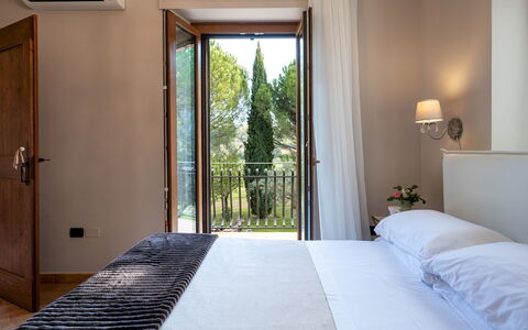 Villa Cherubini 8+1: Design Intérieur, Meubles, Lit, Domicile, Chambre, Literie, Pièce, Drap De Lit, Linge, Rideau