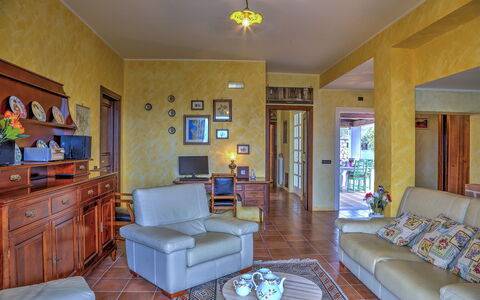 Villa Ipazia 6: Meubles, Design Intérieur, Sol, Mur, Sol, Pièce, Plafond, Bois, Canapé, Salon