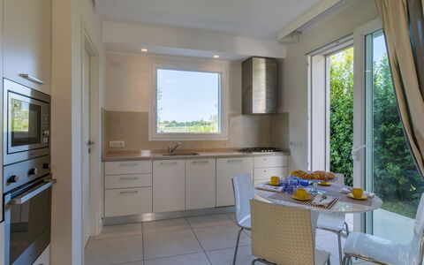 Villa Mandara 8+2: Meubles, Design Intérieur, Sol, Domicile, Cuisine, Comptoir, Éclairage, Appareil De Cuisine, Chaise, Sol