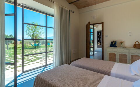 La Buona Maniera 10: Meubles, Chaise, Recours, Mobilier De Jardin, Piscine, Ombre, Biens, Eco Hôtel, Table Cuisine Et Salle A Manger, Conception
